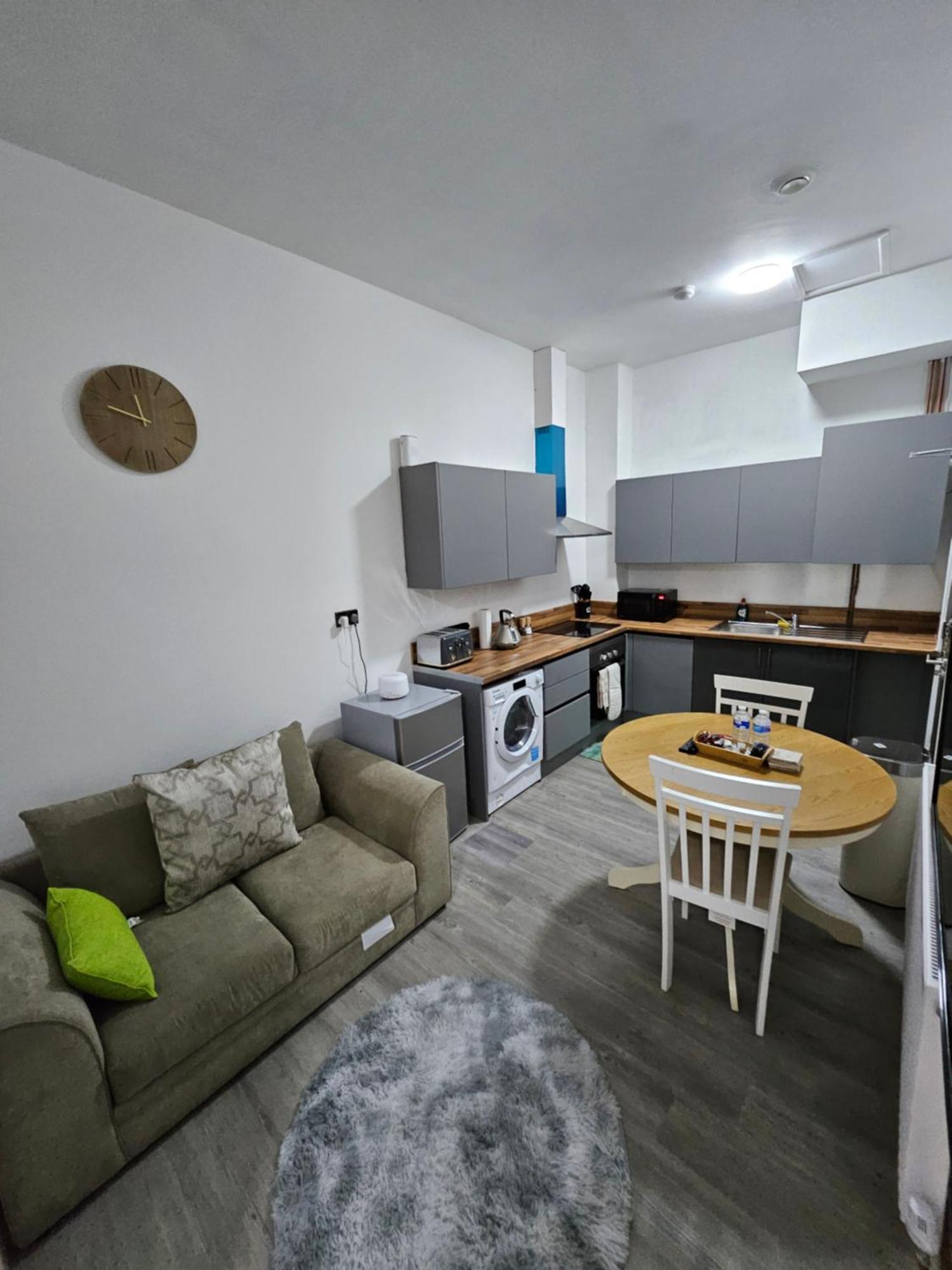 Kingdom Apartment Wolverhampton
