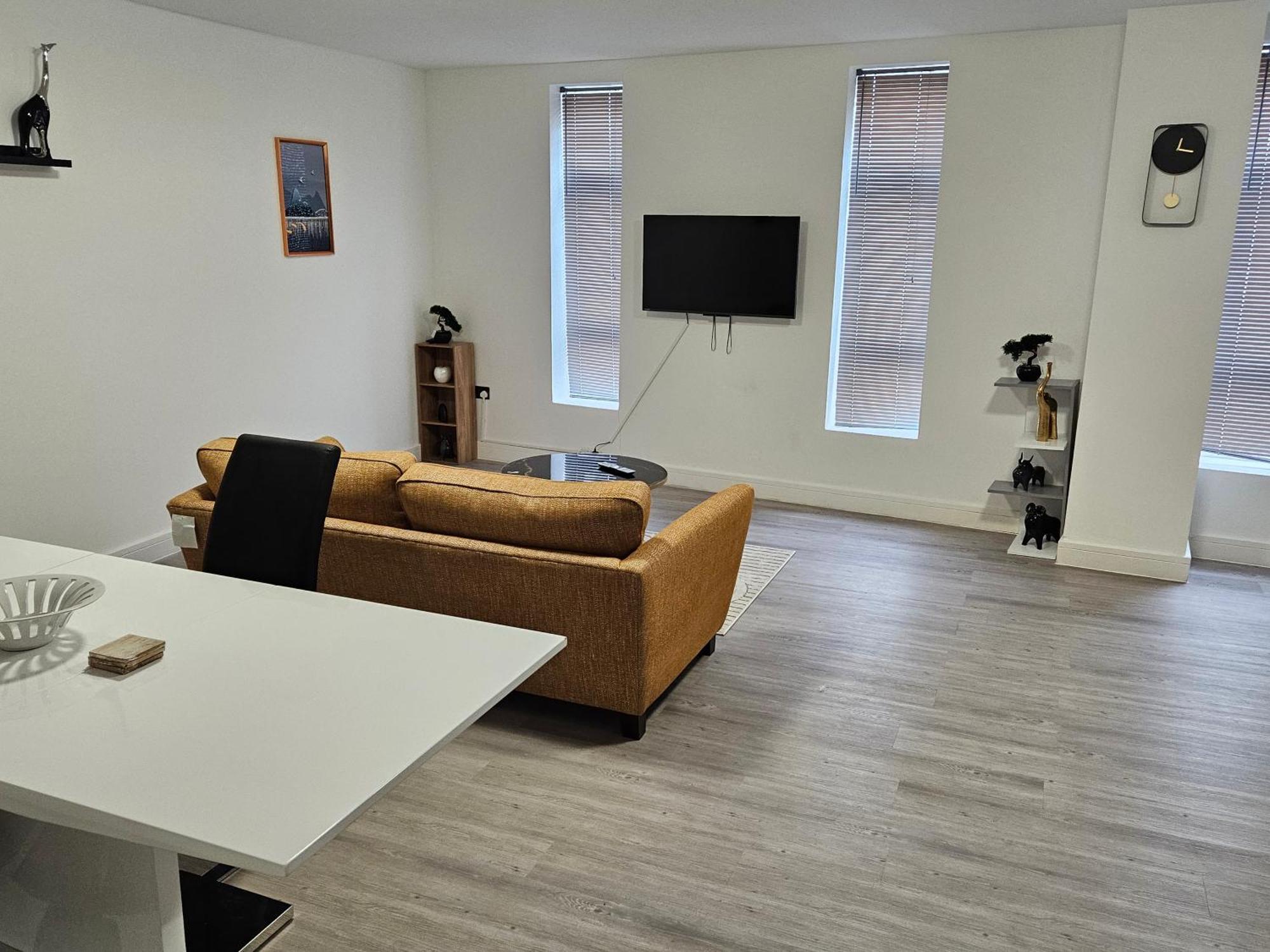 Kingdom Apartment *
